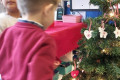 Kerstboom-versieren-L1A-december-2023-011